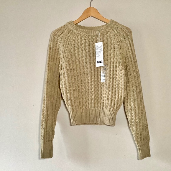 Uniqlo Sweaters - Uniqlo U Low Gauge Crew Neck Sweater Wool Blend Cropped Relaxed Light Green